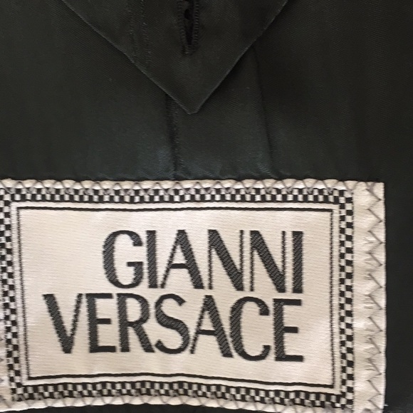 Blazer - Picture 4 of 4